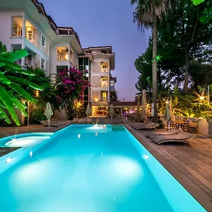 Otel Petunya Boutique, İçmeler